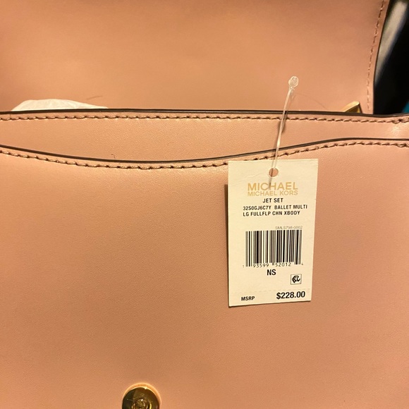 🆕MK Ballet Fullflip Crossbody - Picture 2 of 6